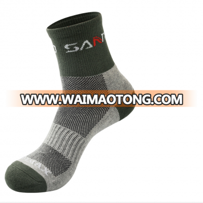 2018 Most Competitive Man Knitted Socks Factory IN China